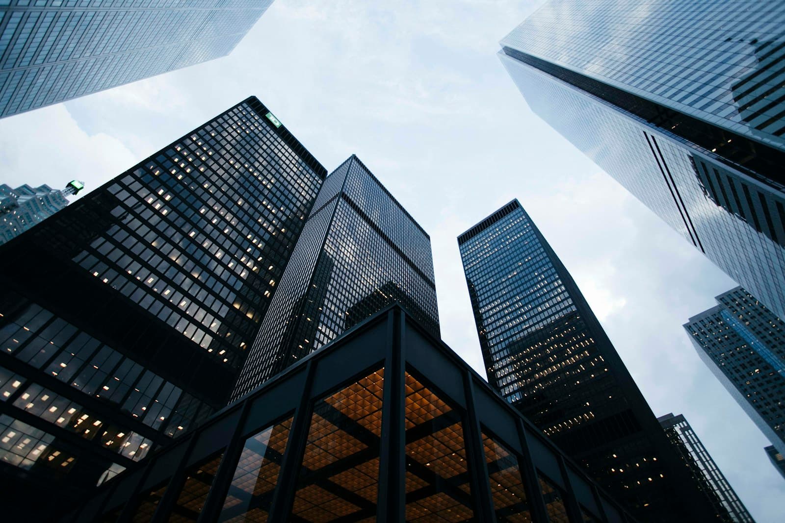 مركز دبي المالي العالمي (DIFC)