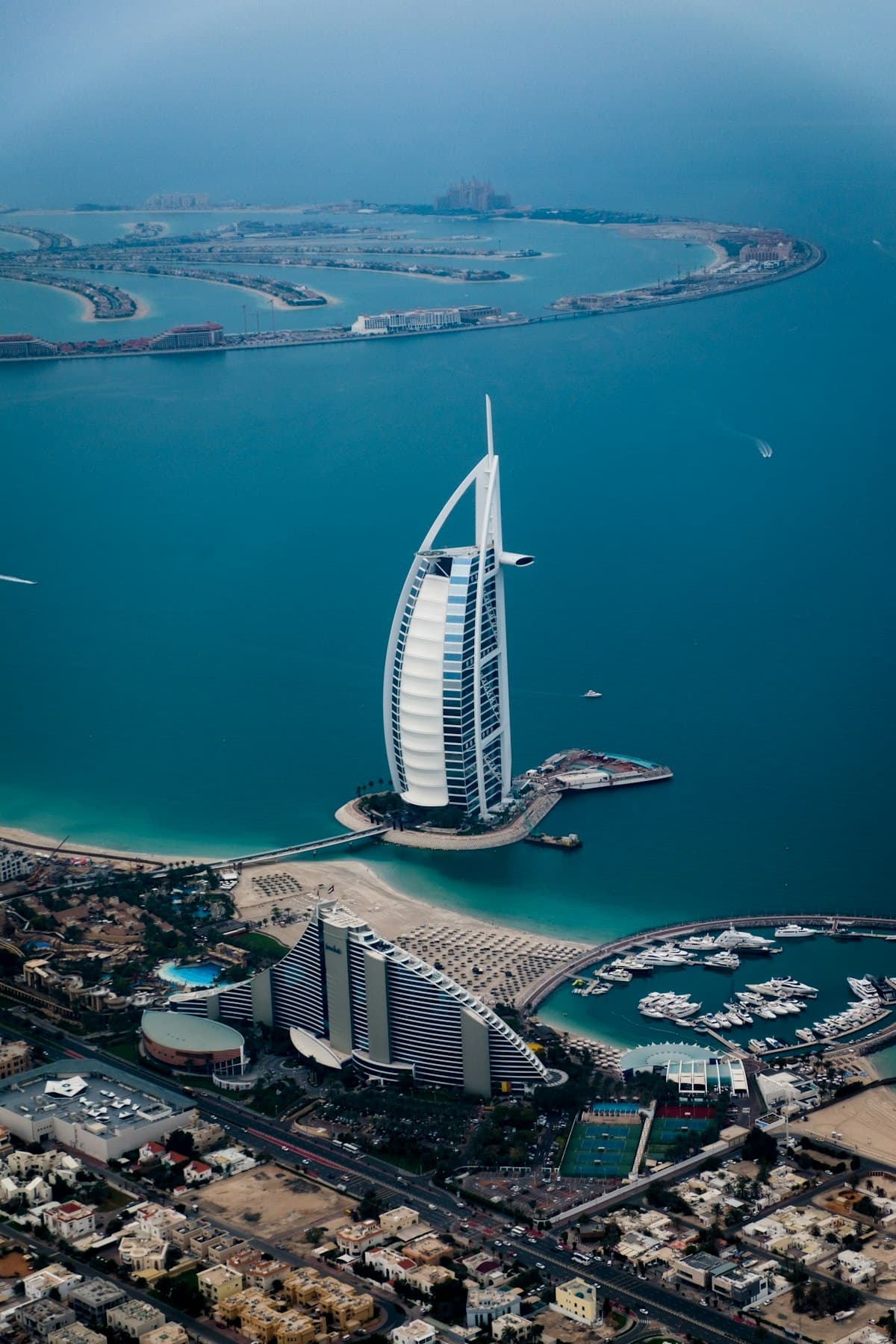 قطاع العقارات في دبي يُظهر علامات ضعف مبكرة
