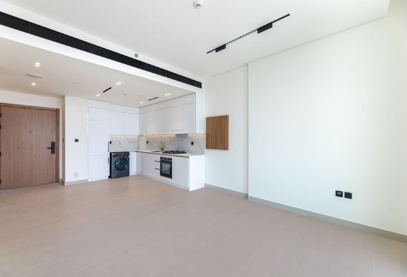 Spacious 1BR | Luxurious Amenities | Vacant gallery 4