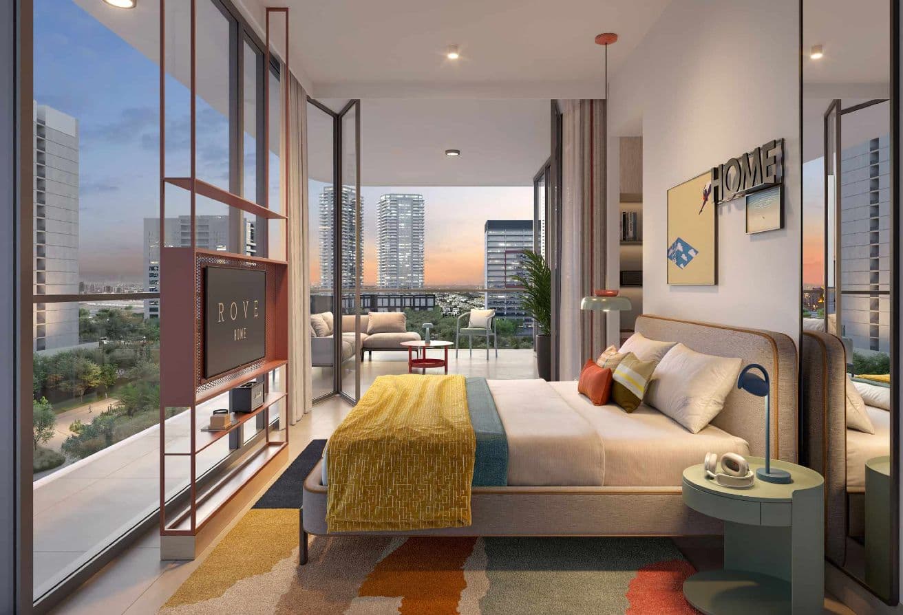Exclusive | Corner Unit | Pool and Skyline View
