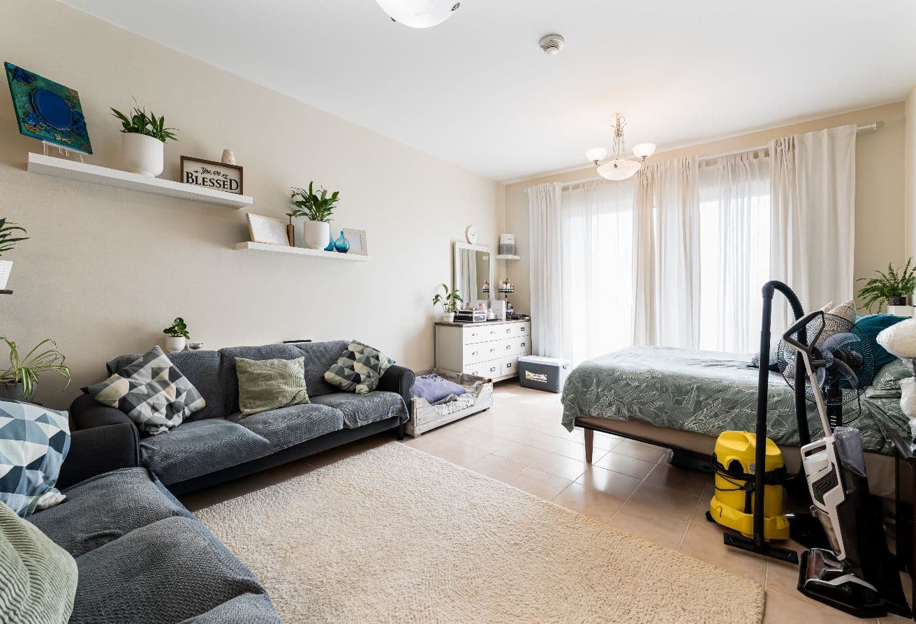 Large Layout | Rented | Non Negotiable | High ROI المعرض 1