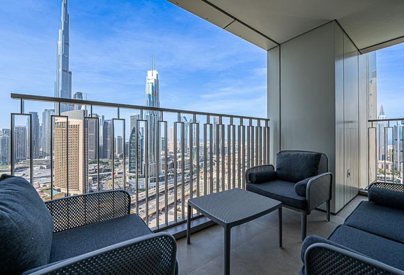 Furnished Corner Unit | Burj View | 3 Balconies