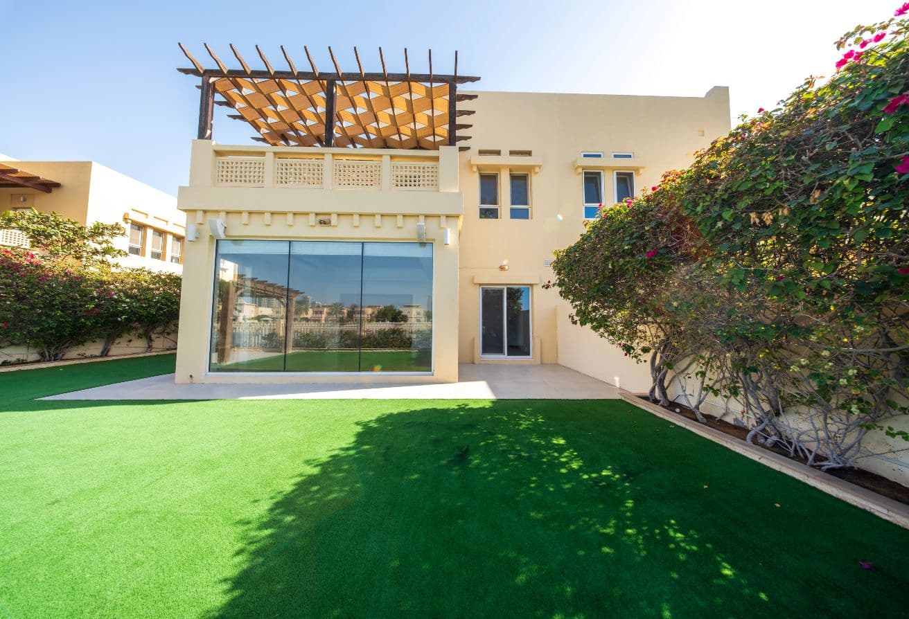 5BR Twin Villa | Full Lake | Dubai Skyline View المعرض 4