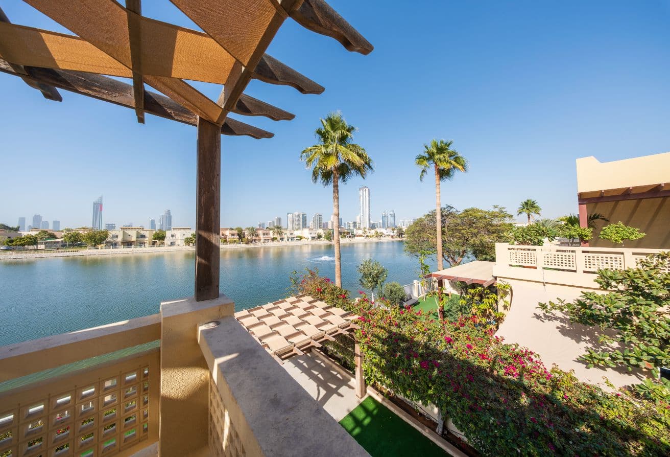 5BR Twin Villa | Full Lake | Dubai Skyline View