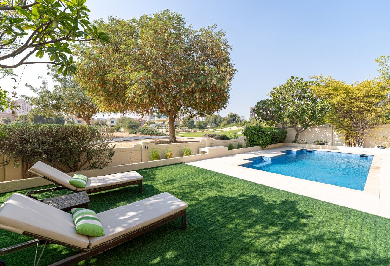 5-Bedroom Luxury Villa with Panoramic Golf Course galerie 2