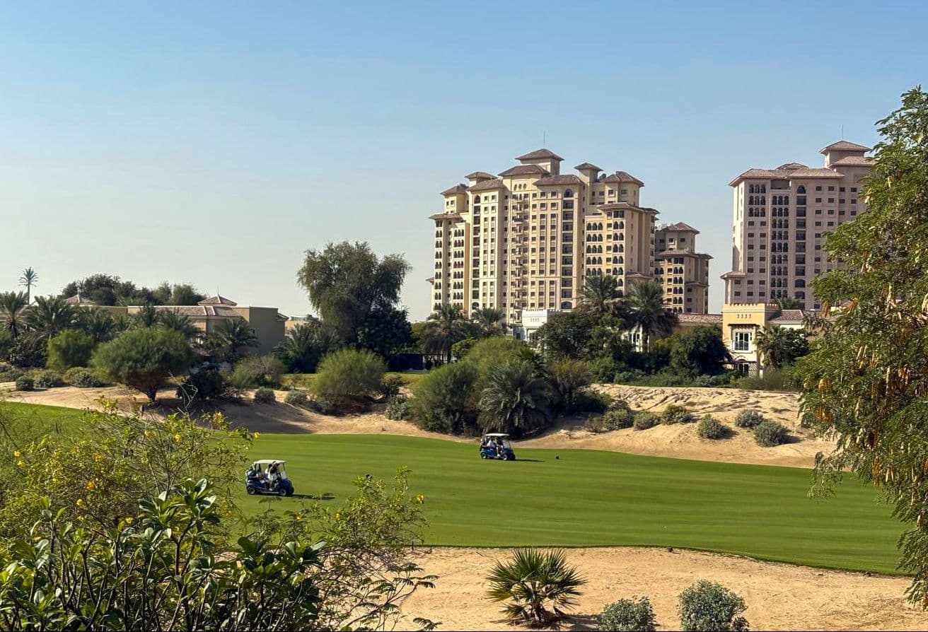 5-Bedroom Luxury Villa with Panoramic Golf Course galerie 3