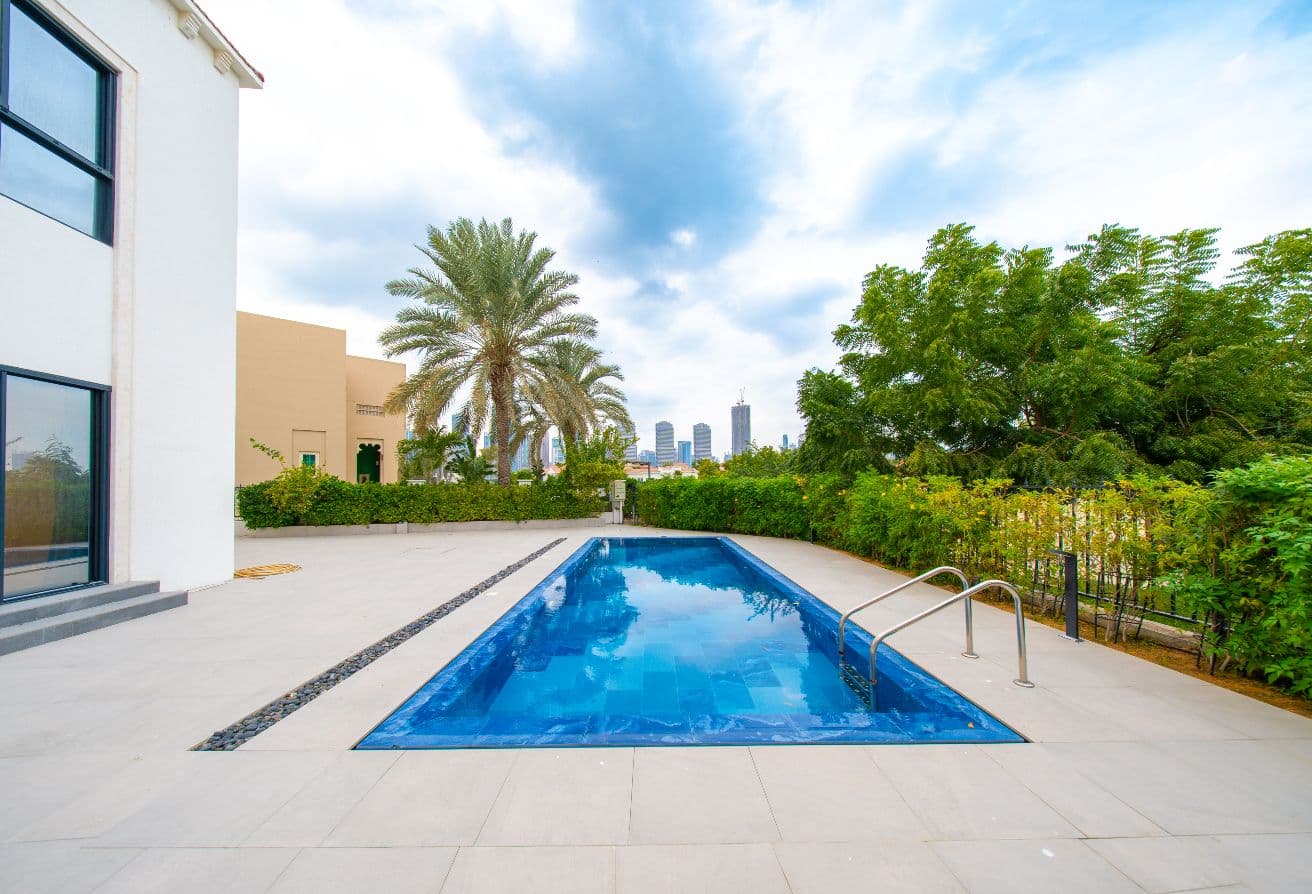 Skyline Views | Extended 4BR Villa | Exclusive galerie 2