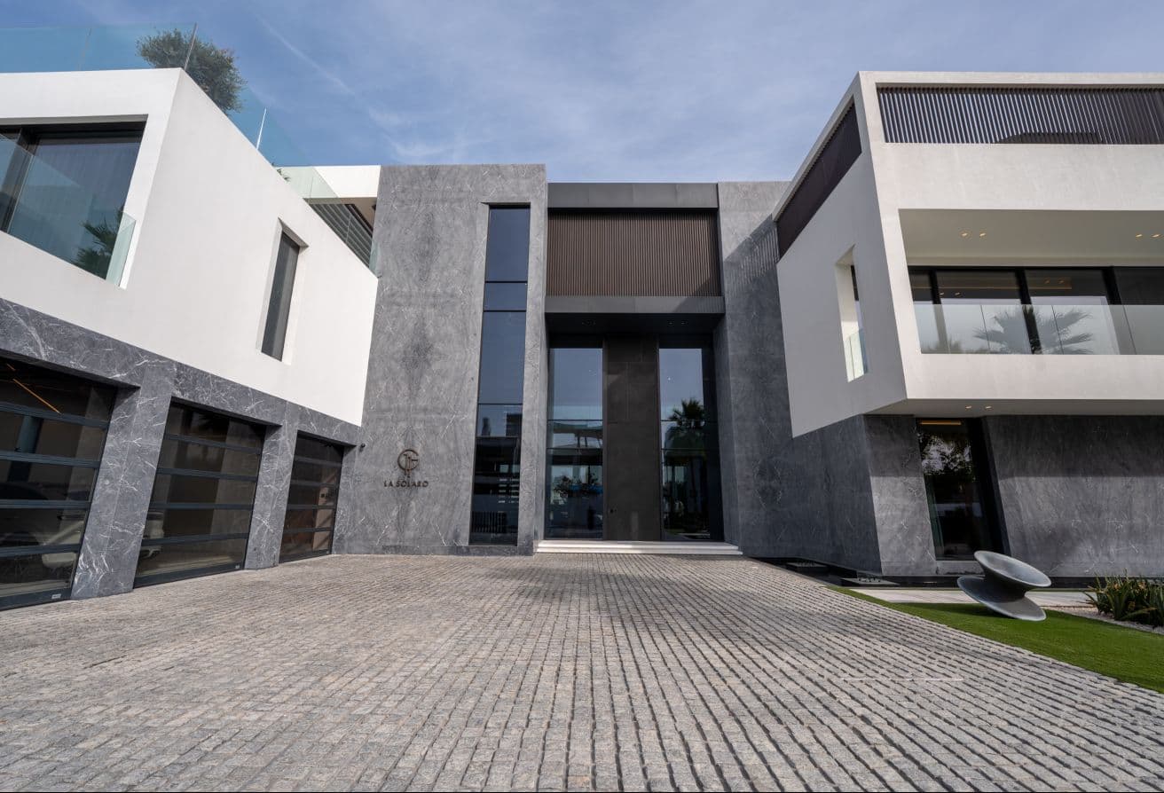Custom-Built Masterpiece | Billionaire Front Villa المعرض 1
