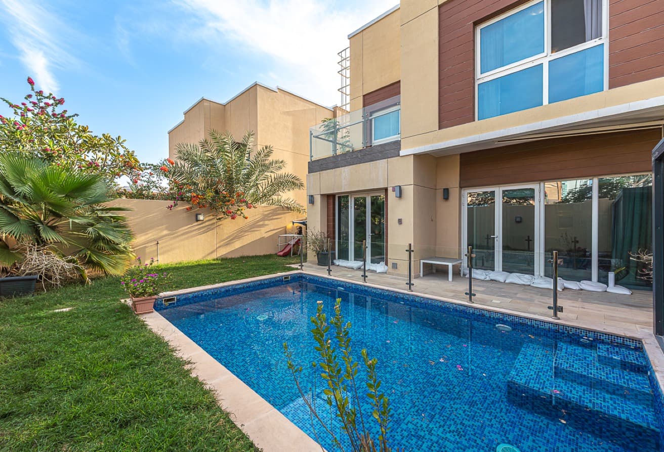 Single Row | Detached Villa | Pool | Vacant galerie 1