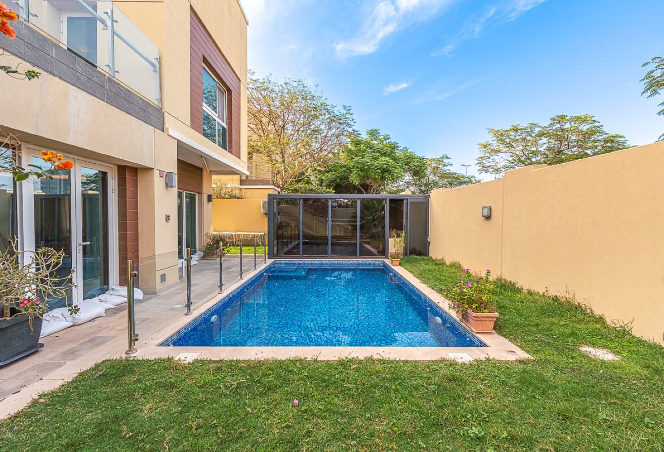 Single Row | Detached Villa | Pool | Vacant galerie 2