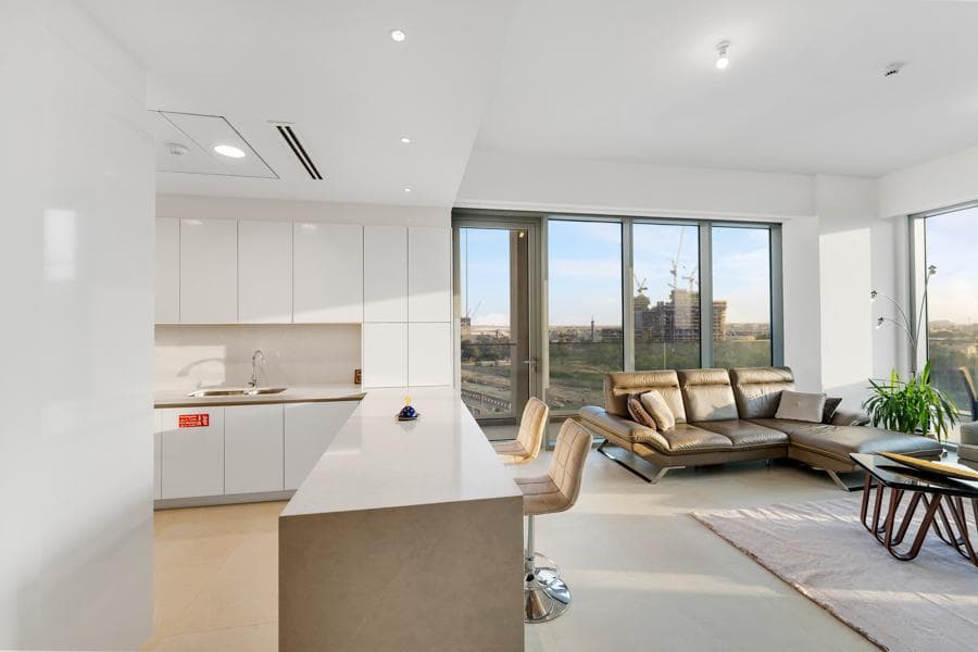Brand-New Fully Furnished | Burj and Canal Views المعرض 4